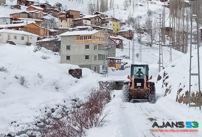 Rize'de 214 köyün yolu ulaşıma kapandı