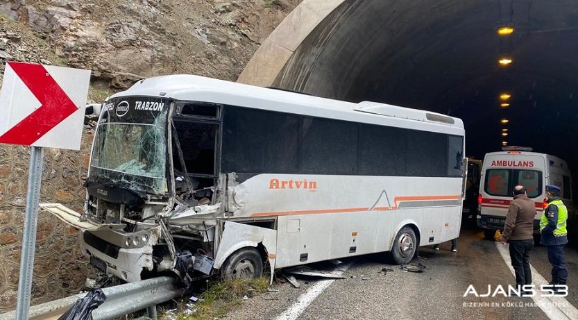 Yolcu otobüsü ile tırın çarpıştığı kazada 6 kişi yaralandı