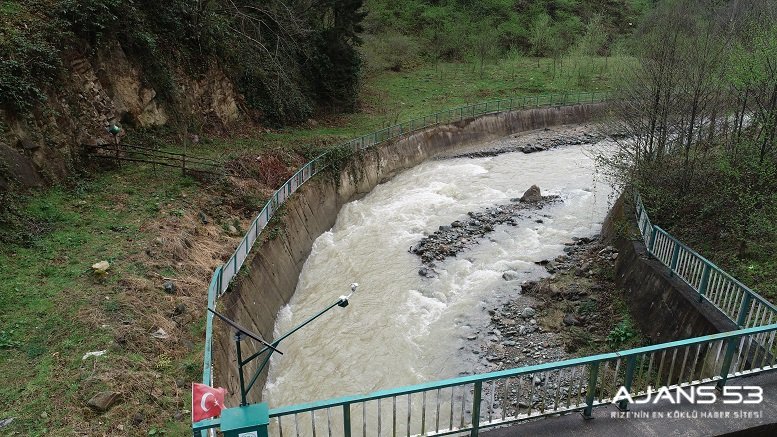 Rize'nin dere üzerlerine taşkın erken uyarı sistemi kuruldu